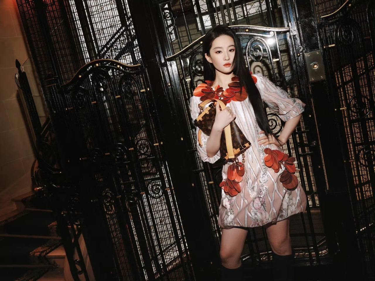 Clip năm 2009 đã dự báo trước về độ hot của Lưu Diệc Phi, mỹ nhân 22 tuổi vươn mình một bước thành "thần tiên tỷ tỷ"- Ảnh 6.