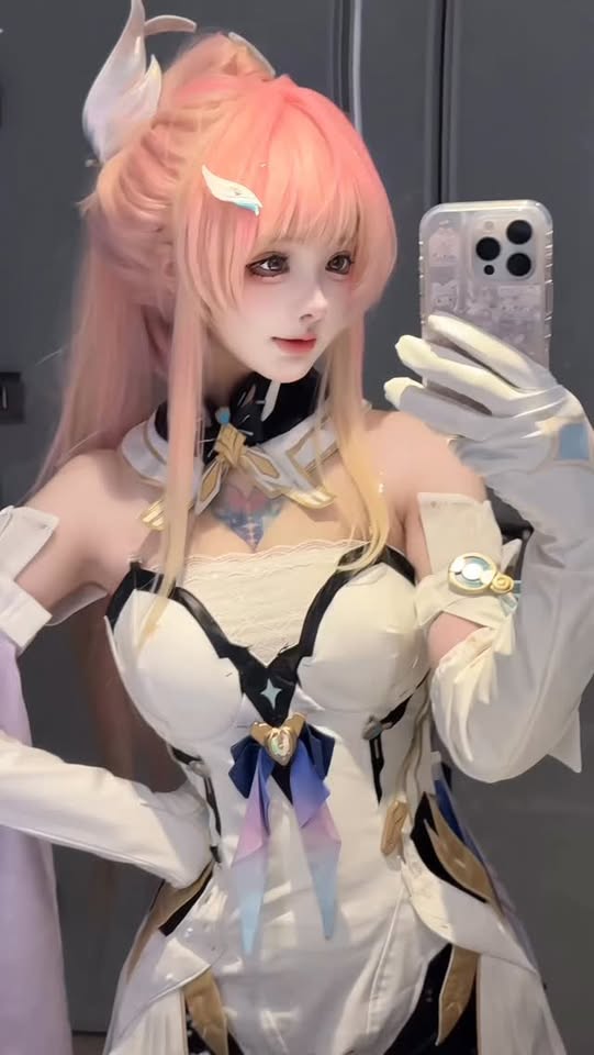 Ngắm mỏi mắt với trend "quạt trần" của các coser xứ Trung, một lần biến hình là lại khiến người xem mê mệt- Ảnh 5.