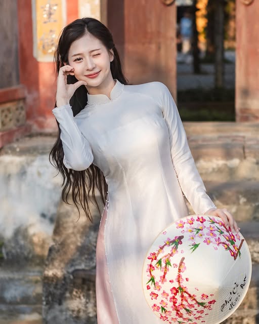 Hóa thân thành nàng thơ Việt, thiếu nữ Myanmar "đốn tim" cộng đồng mạng- Ảnh 4.