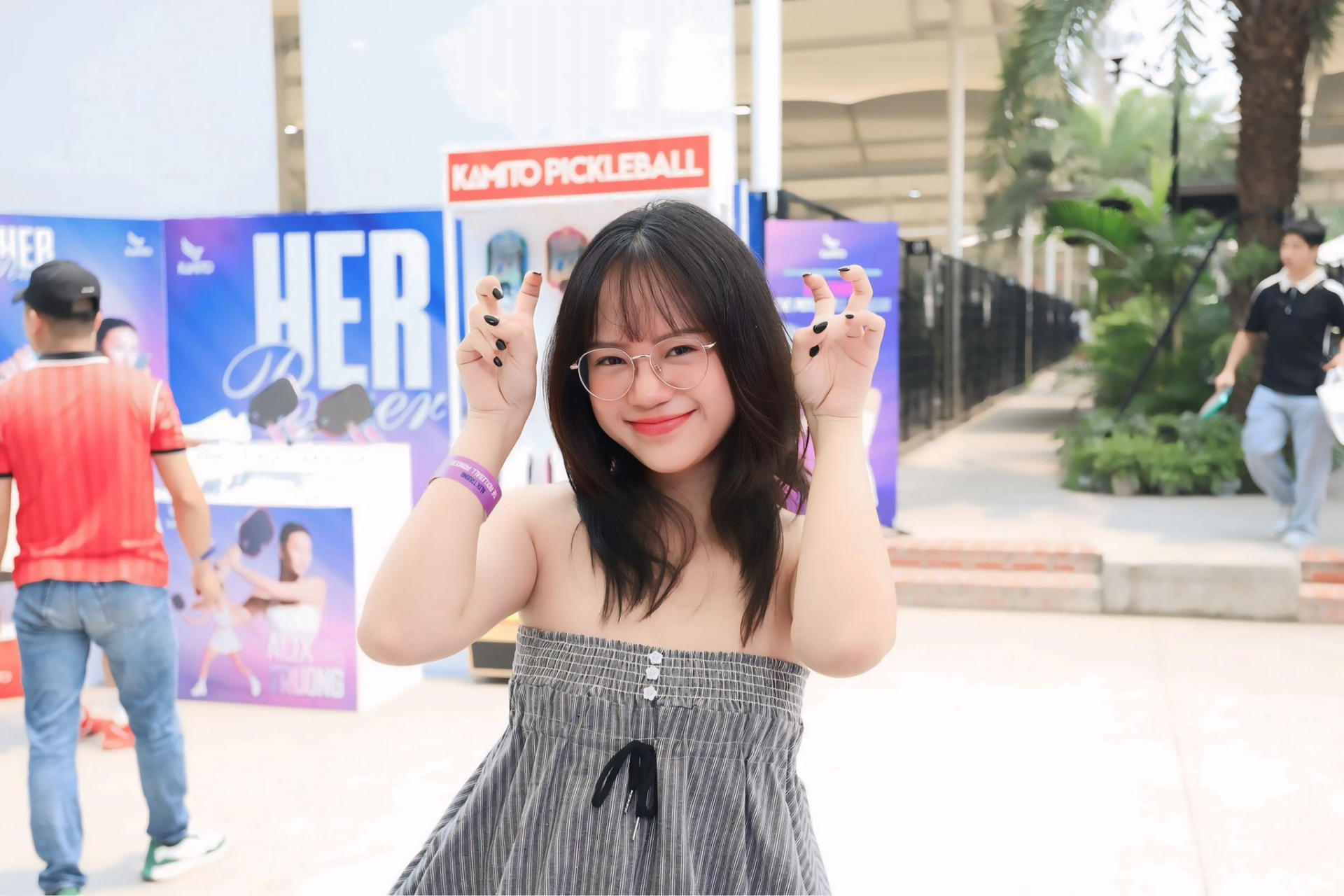 Bắt trend theo kiểu độc lạ, Mai Linh Zuto khiến anh em game thủ "đỏ mặt" với hành động này- Ảnh 5.