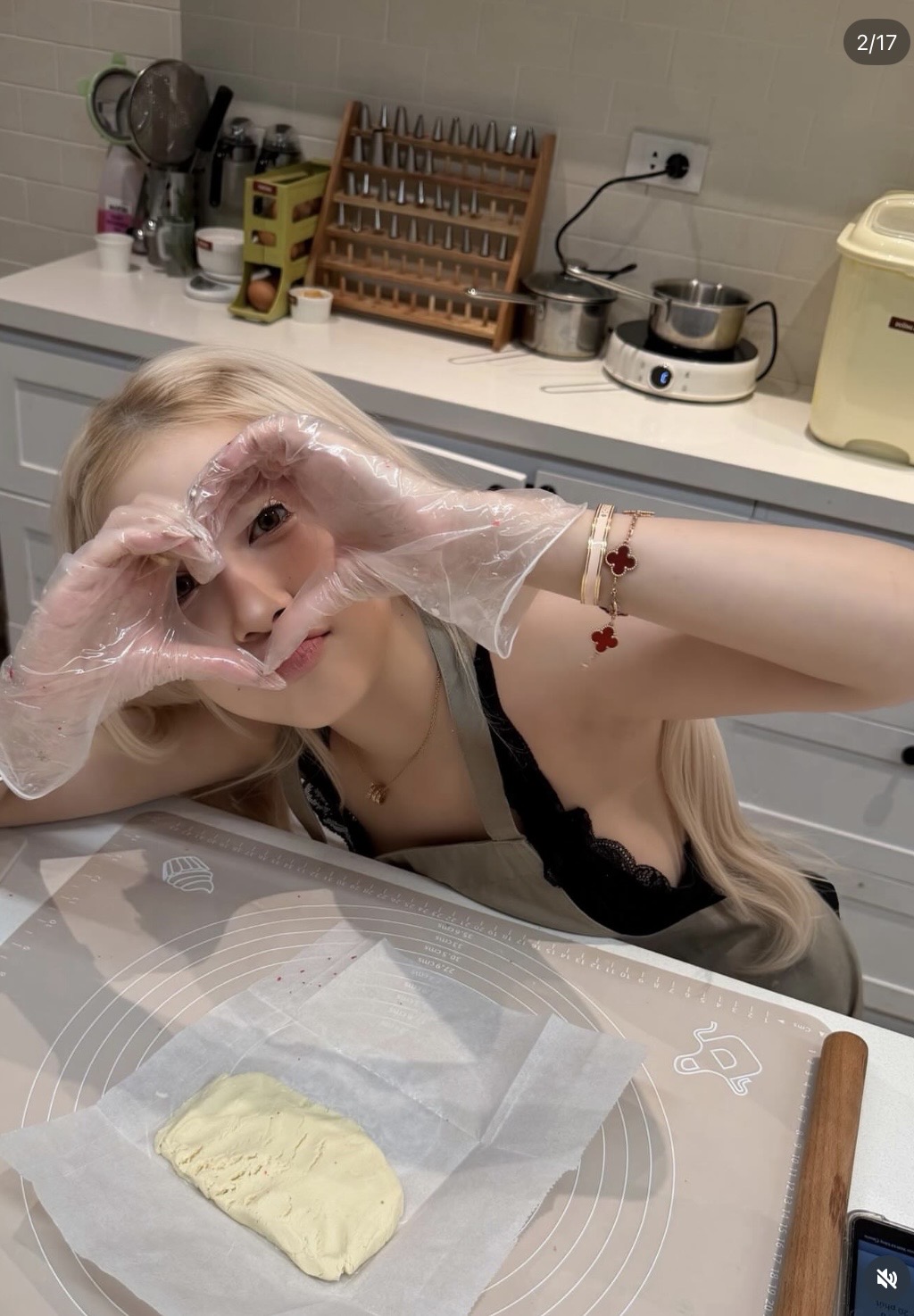 Nàng thơ vào bếp, Rosé Việt Nam khiến netizen "tan chảy" vì quá ngọt ngào!- Ảnh 3.