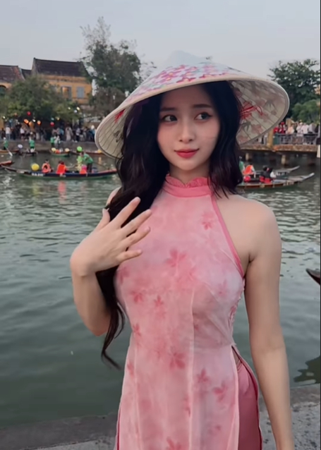 Hóa thân thành nàng thơ Việt, thiếu nữ Myanmar "đốn tim" cộng đồng mạng- Ảnh 2.