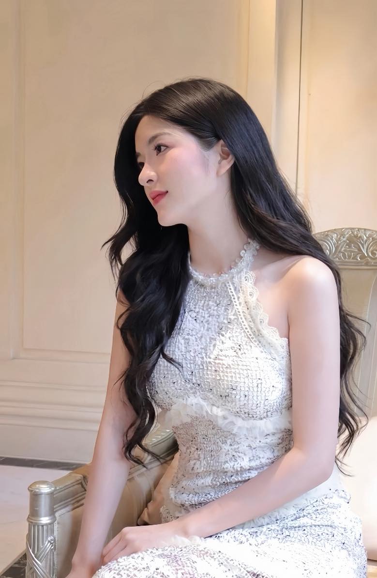 Ngẫu hứng biểu diễn ảo thuật, cô giáo xinh đẹp khiến CDM hết lời khen ngợi- Ảnh 5.