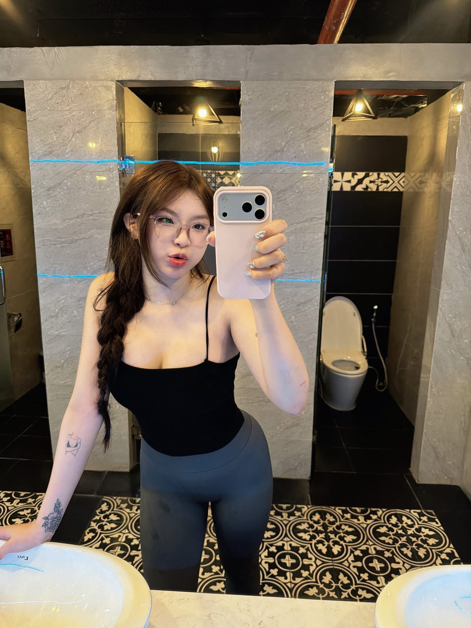 Bị mỉa mai chuyện váy áo, idol Linh Thỏ "var" trực diện, bảo vệ phong cách cá nhân- Ảnh 5.