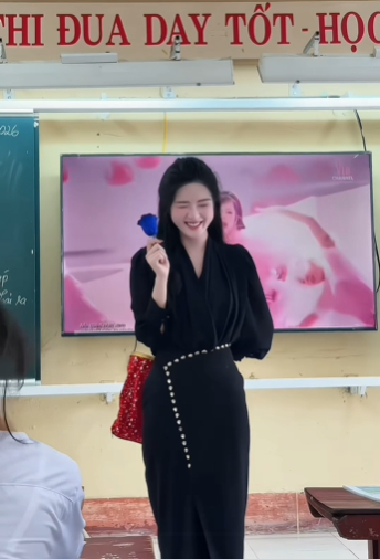 Ngẫu hứng biểu diễn ảo thuật, cô giáo xinh đẹp khiến CDM hết lời khen ngợi- Ảnh 3.