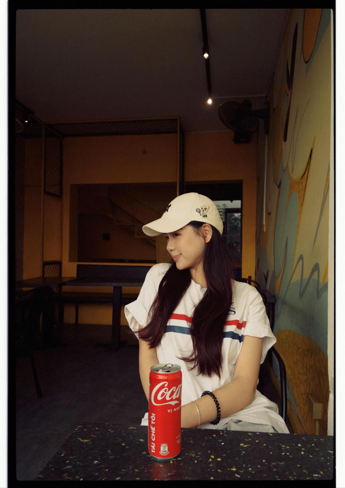 Lộ diện nhan sắc của cô gái cả mạng xã hội tìm kiếm- Ảnh 11.