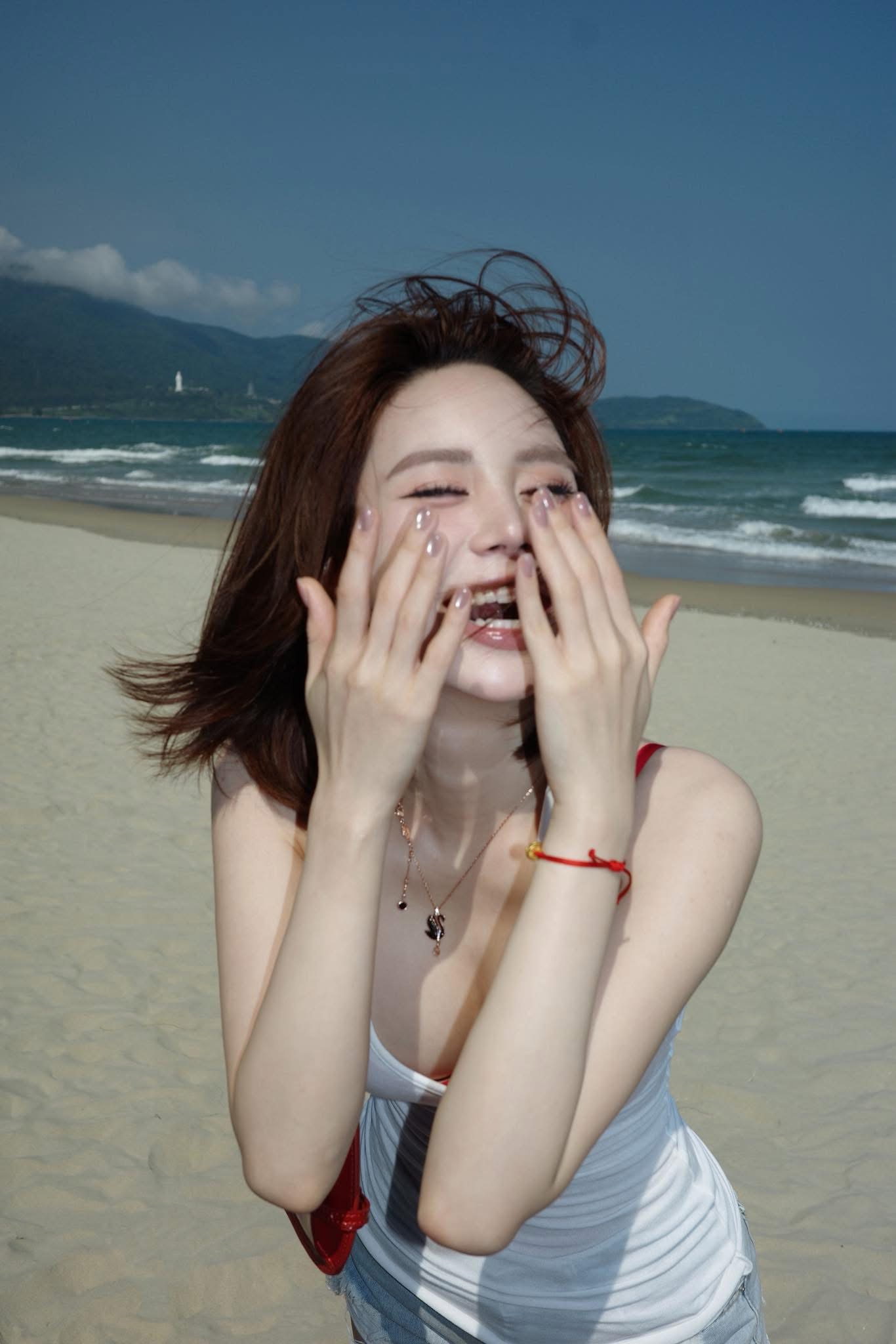 Lisa "bản Việt" tung ảnh đi biển: Từ ngọt ngào đến quyến rũ đều cân đẹp!- Ảnh 6.