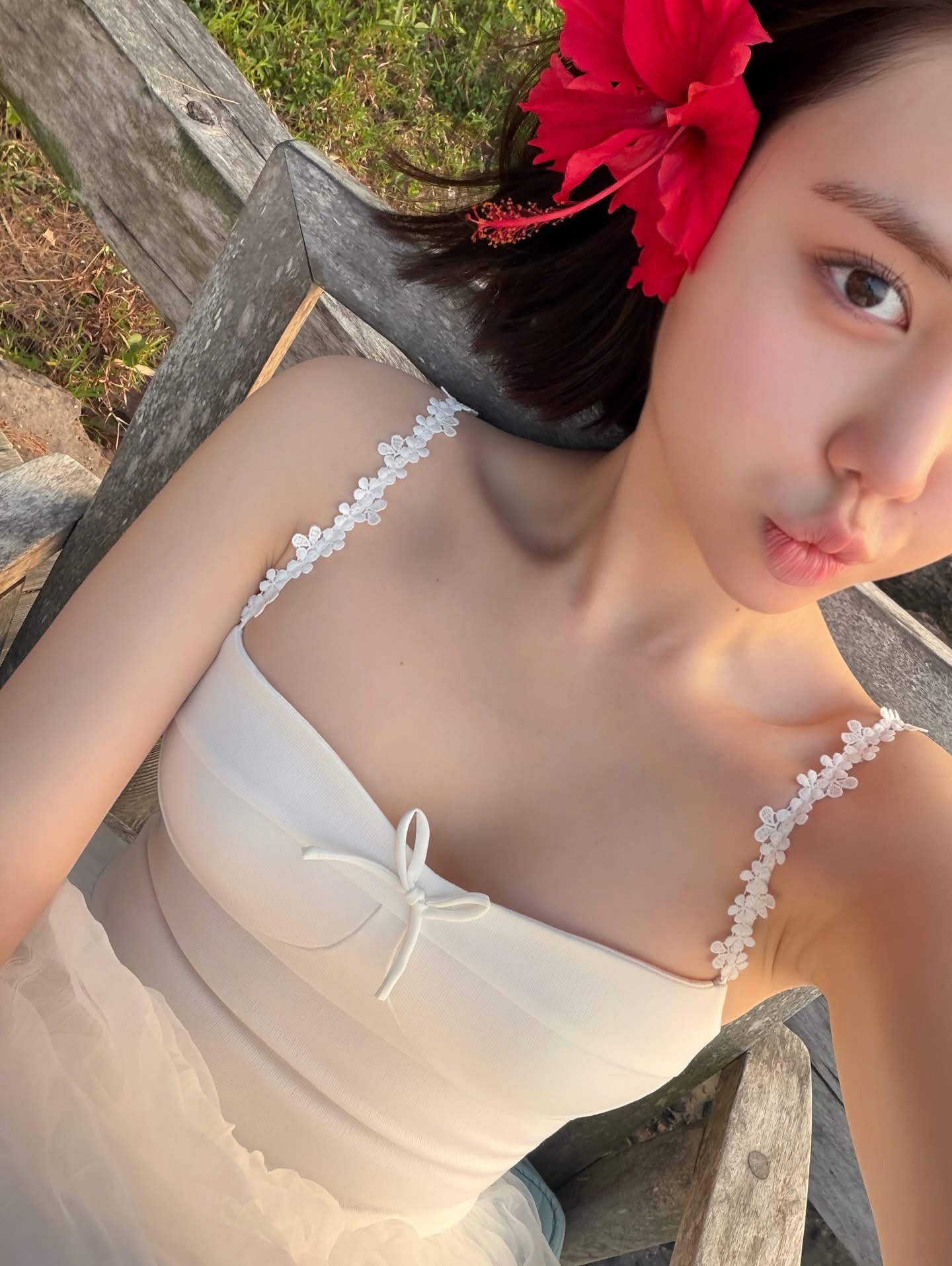 Lisa "bản Việt" tung ảnh đi biển: Từ ngọt ngào đến quyến rũ đều cân đẹp!- Ảnh 4.