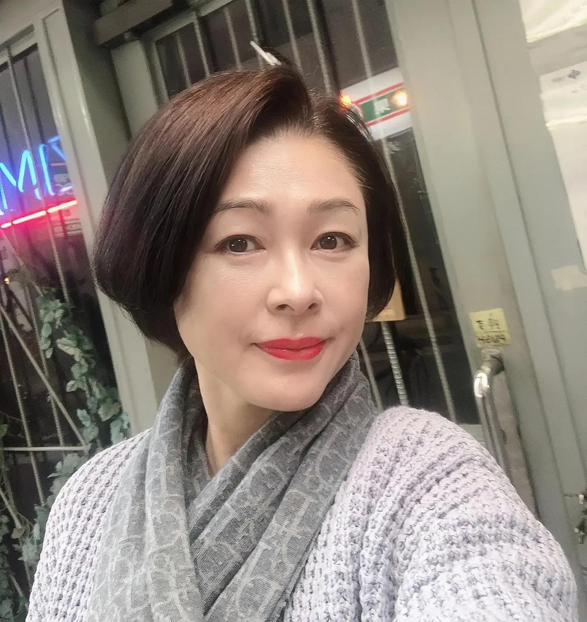 Đóa hồng Nhật Bản từng khiến màn ảnh Hong Kong chao đảo- Ảnh 9. Đóa hồng Nhật Bản từng khiến màn ảnh Hong Kong chao đảo- Ảnh 9.