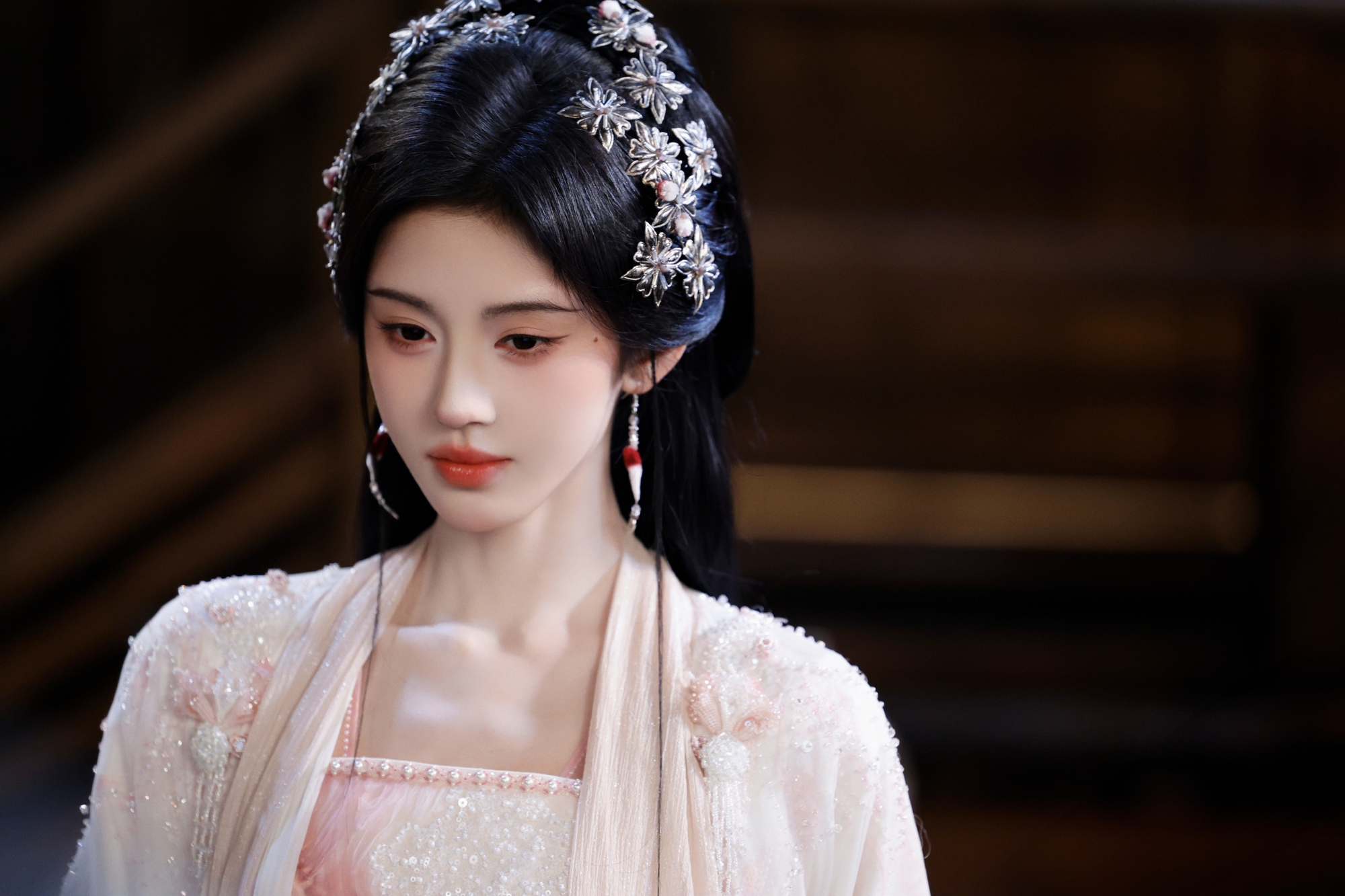 Nàng hồ ly đẹp nhất Trung Quốc hiện tại: Gương mặt chứa cả thiên hà nhan sắc, vừa thánh khiết vừa tàn nhẫn mới tài- Ảnh 13.