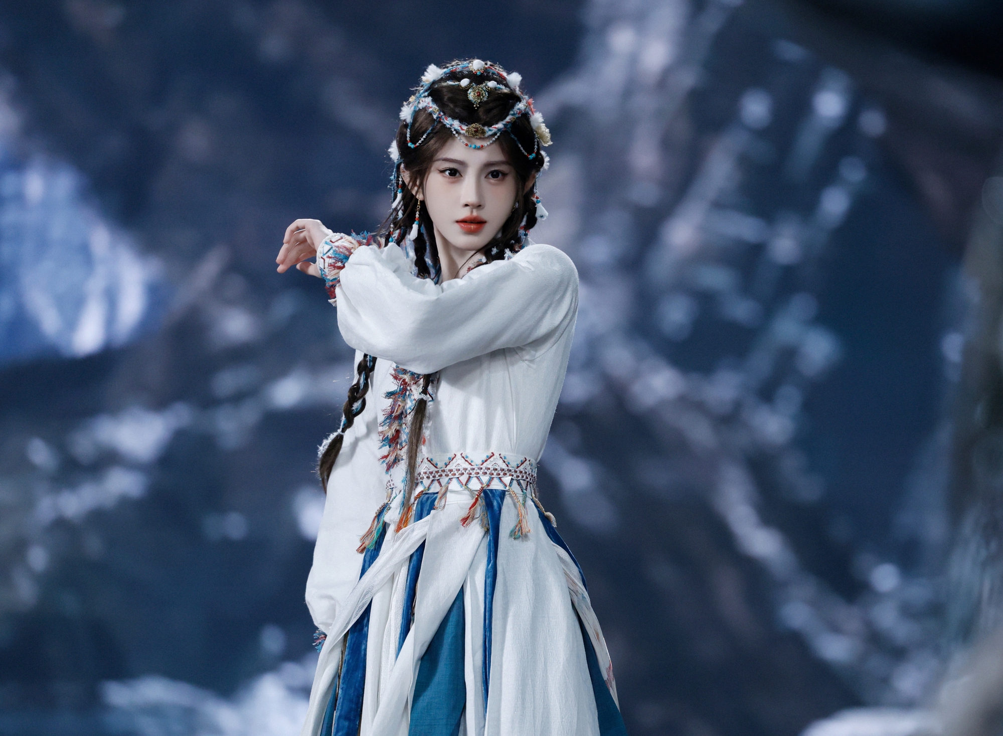 Nàng hồ ly đẹp nhất Trung Quốc hiện tại: Gương mặt chứa cả thiên hà nhan sắc, vừa thánh khiết vừa tàn nhẫn mới tài- Ảnh 11.