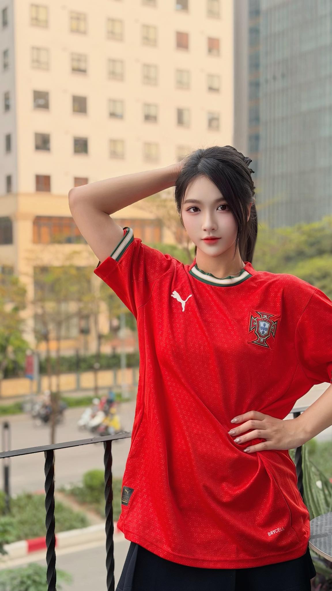 Công khai ủng hộ Ronaldo đến mức này, hot girl xinh đẹp khiến người xem thích thú- Ảnh 3.