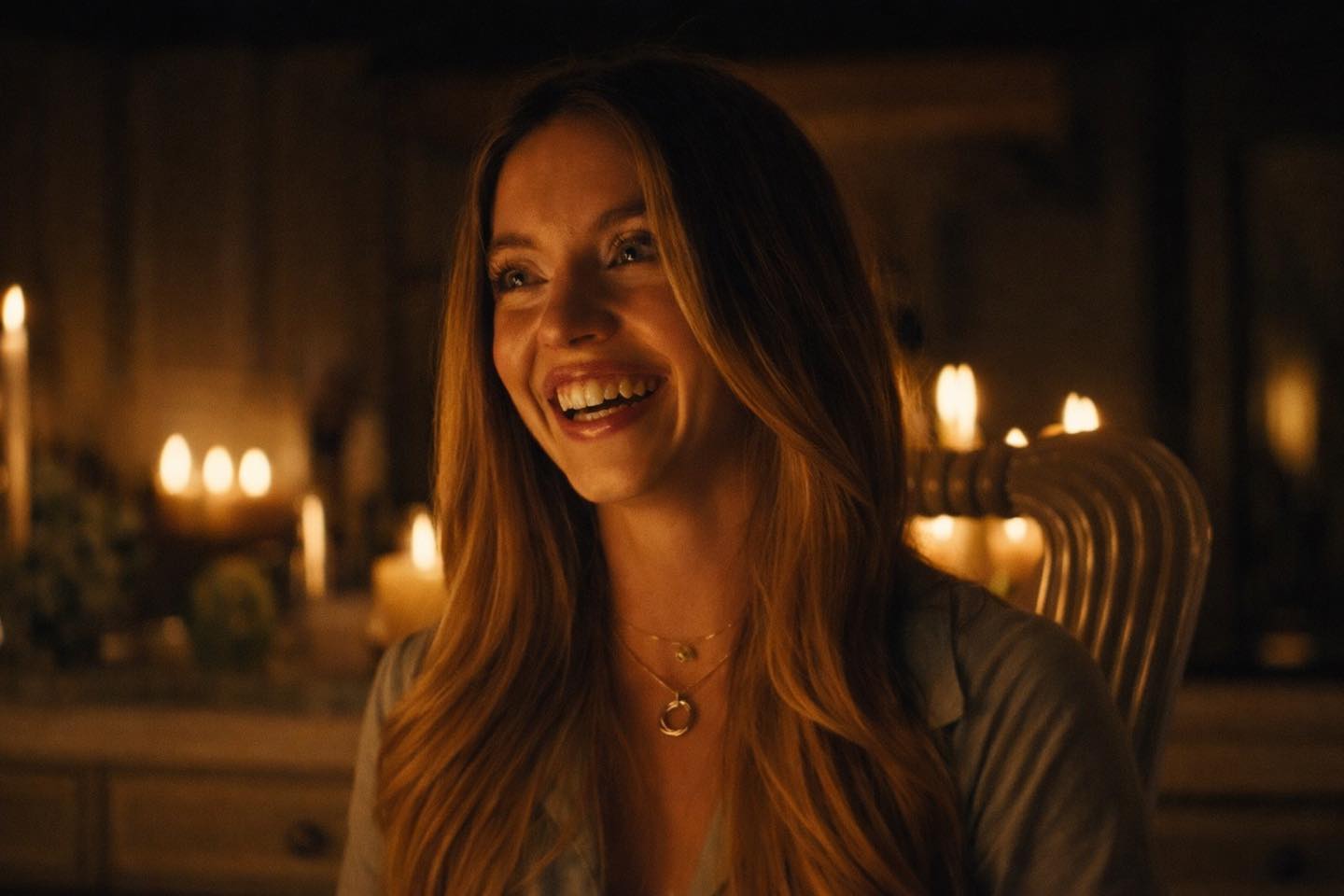 Cảnh nóng điên rồ đến mức bị cắt trong phim 18+ đang thống trị toàn cầu- Ảnh 4.