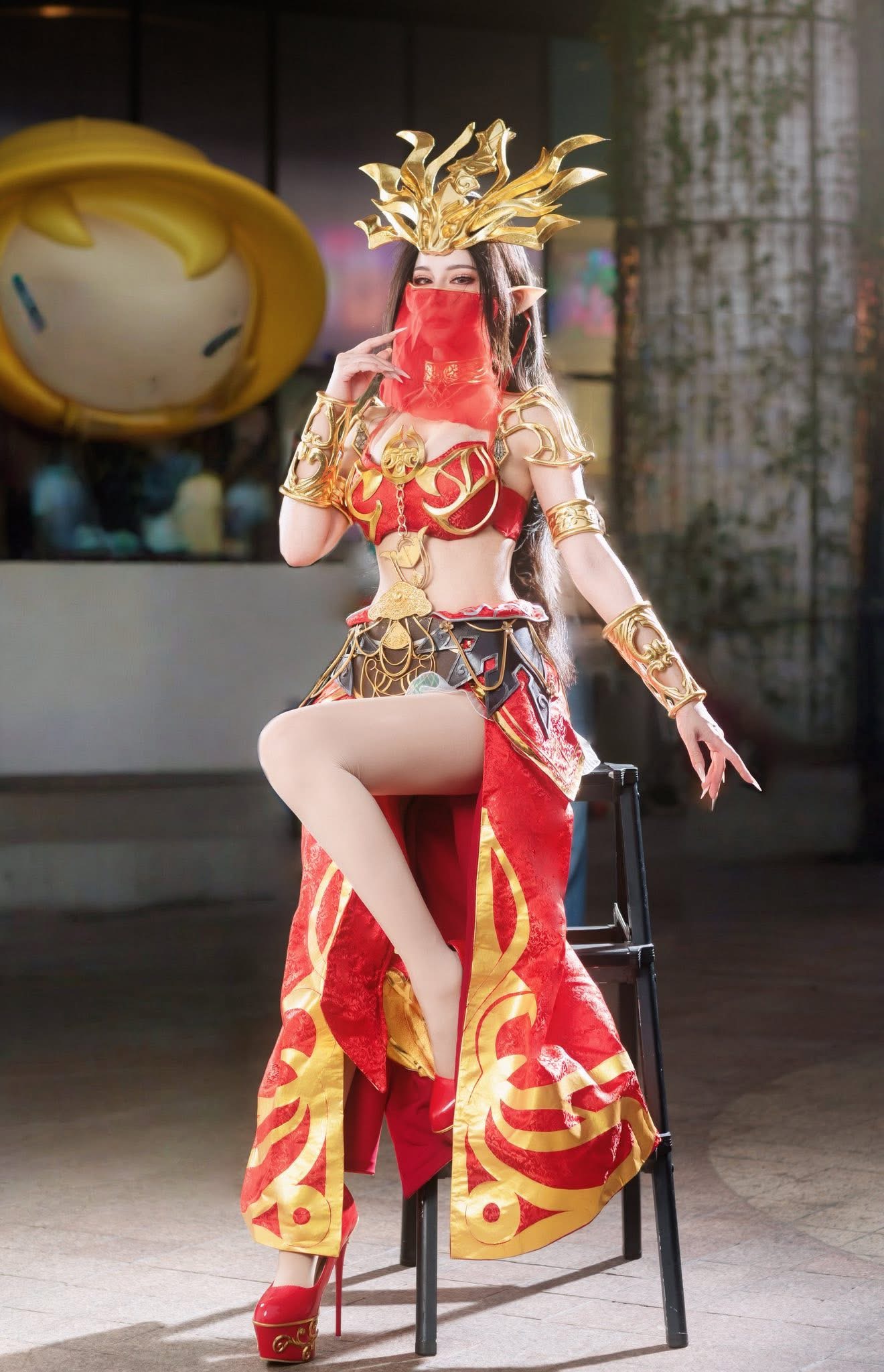 Không thể rời mắt với màn cosplay Mỹ Đỗ Toa Nữ Vương đẹp đến nghẹt thở- Ảnh 3.