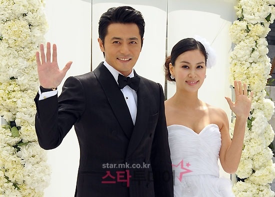 1 sao nam bị lộ 700 tin nhắn thác loạn rúng động showbiz, vợ mỹ nhân vội đưa con chạy sang Mỹ "lánh bão"- Ảnh 5.