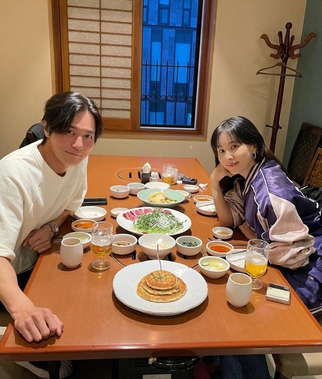 1 sao nam bị lộ 700 tin nhắn thác loạn rúng động showbiz, vợ mỹ nhân vội đưa con chạy sang Mỹ "lánh bão"- Ảnh 8.