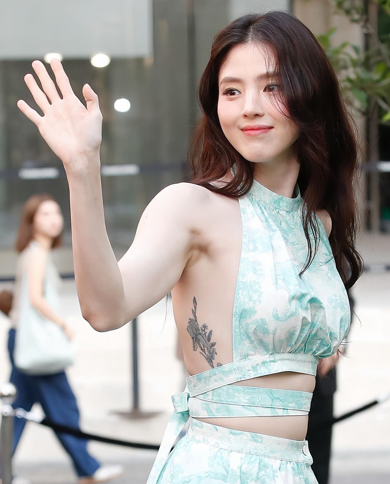 Han So Hee gây sốt với visual đỉnh chóp trong loạt ảnh mới- Ảnh 6.