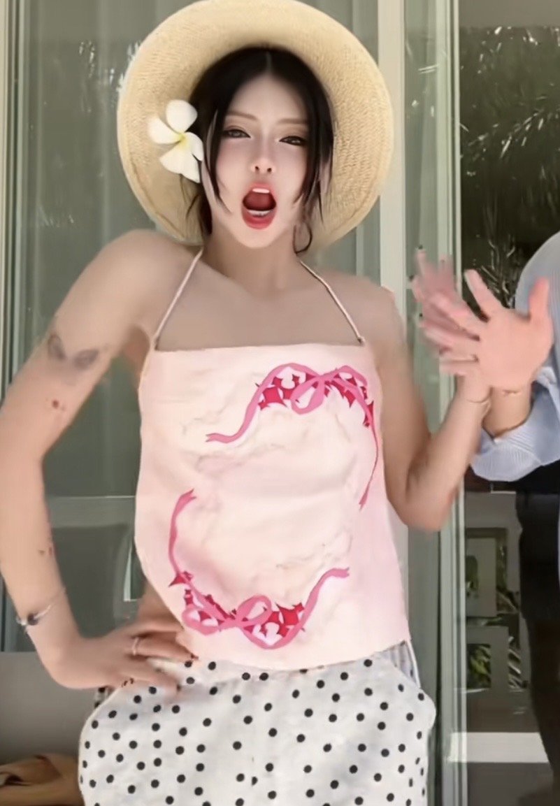 Thăng hạng nhan sắc ngoạn mục, Ciin gây sốc với bình luận về bản thân trong quá khứ- Ảnh 4.