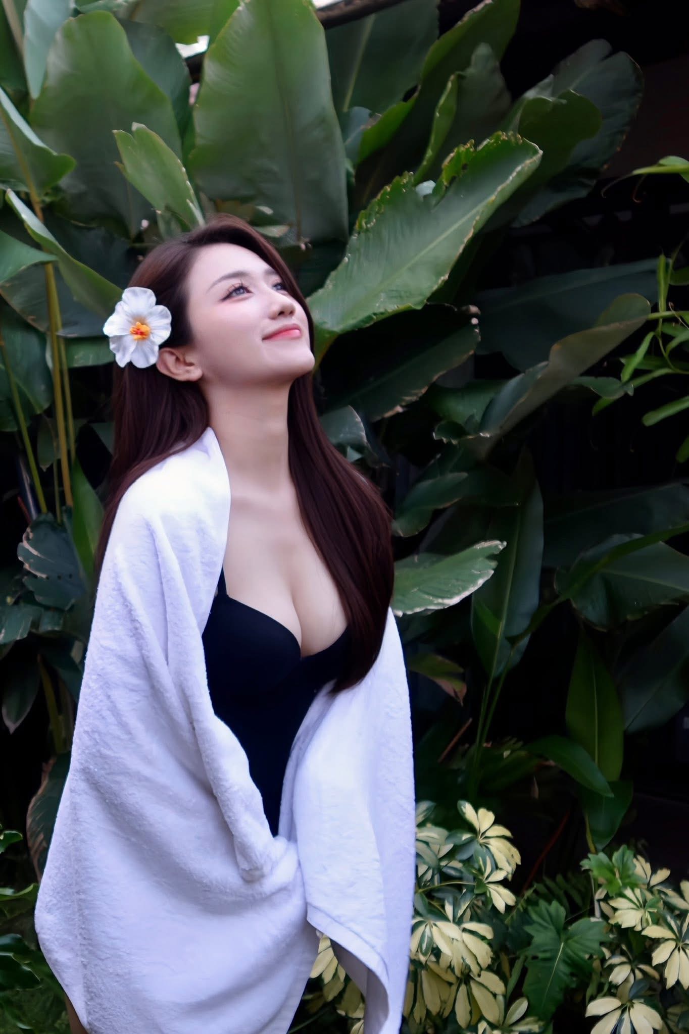 MC Linh Nắng ngày càng nhuận sắc, fan nam rần rần nghi vấn hot girl can thiệp dao kéo- Ảnh 5.