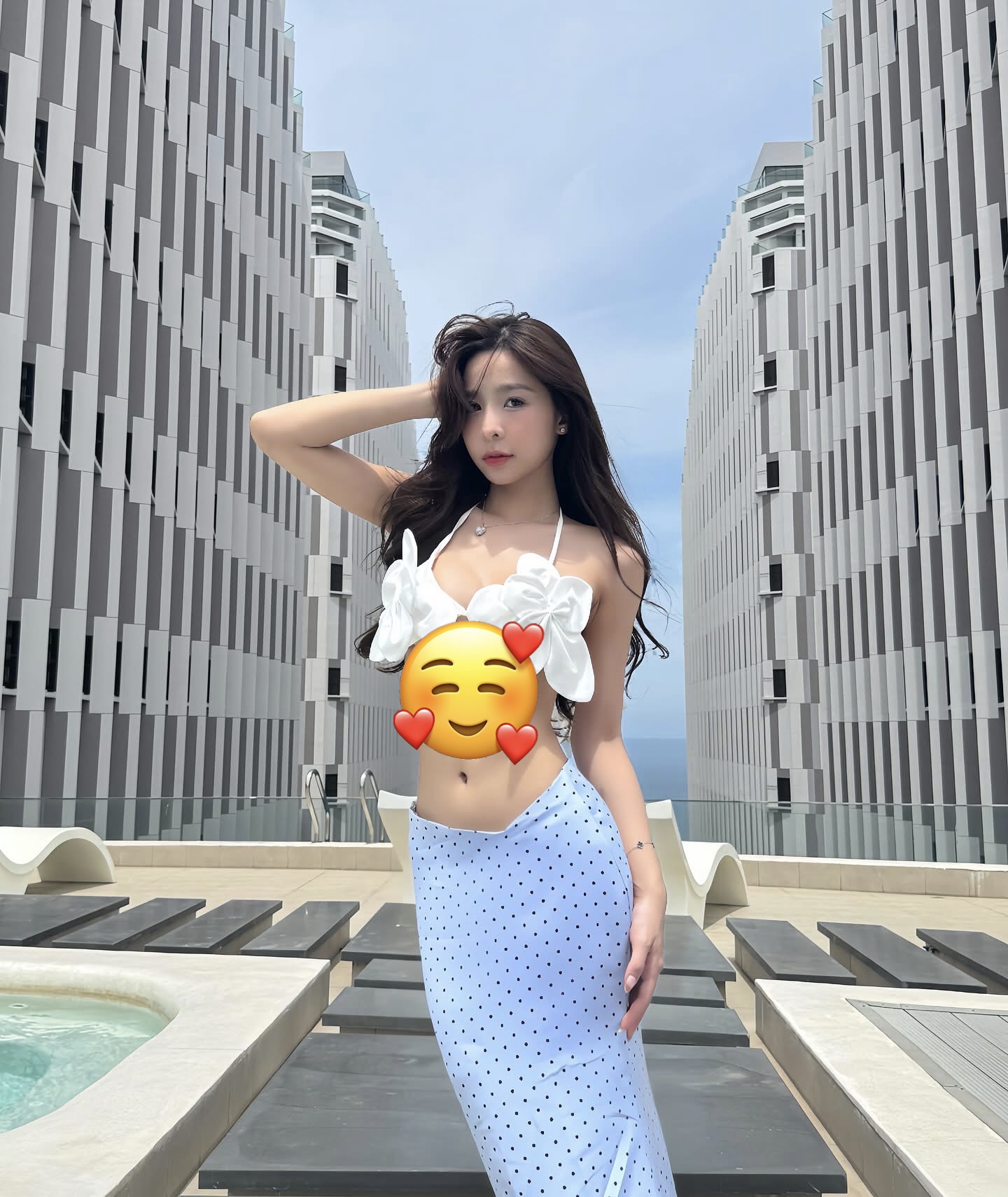 Nhan sắc mặn mà của Tammy Phạm, lưng trần quyến rũ tựa nàng thơ đời thực- Ảnh 8.