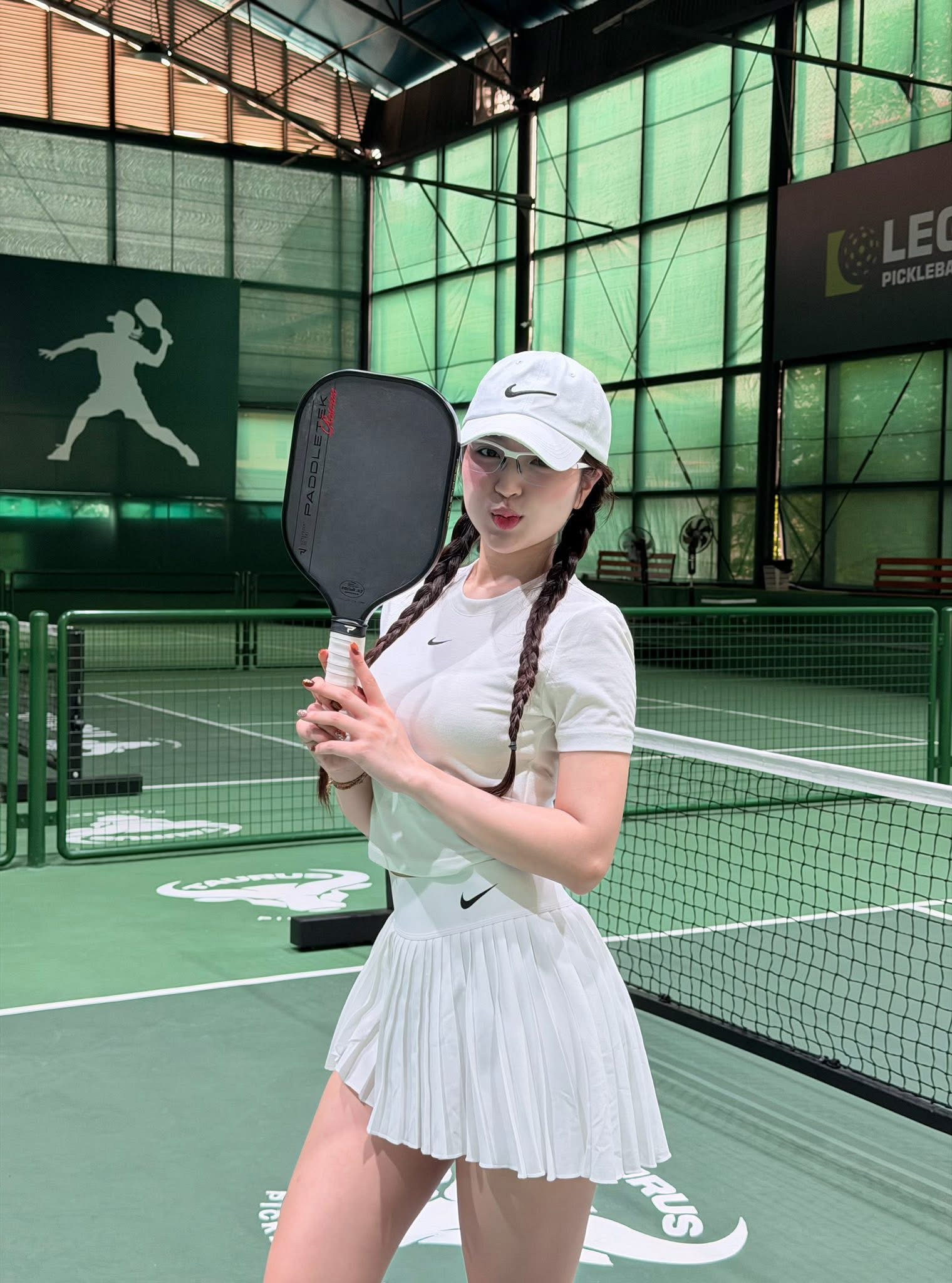 Hot girl chạm ngưỡng 30 vẫn khiến fan "lạc lối" vì vẻ ngoài "em chưa 18"- Ảnh 4.