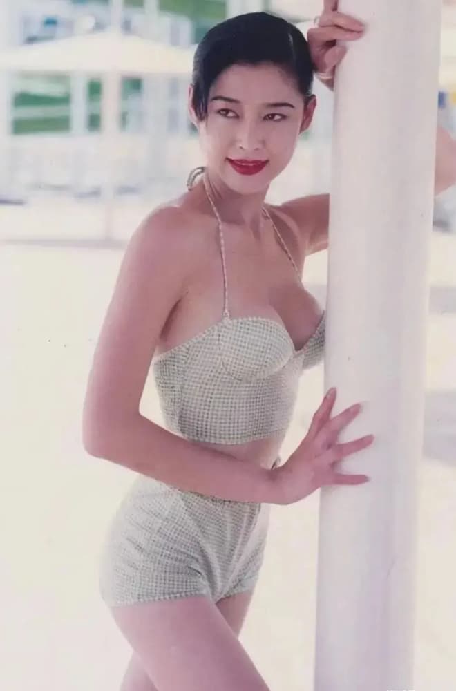 Cuộc đời của "nữ hoàng phim nóng" cởi đồ để nổi tiếng rồi mặc lại để trở thành ảnh hậu- Ảnh 7.