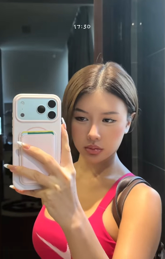 Xuân Ca quay daily vlog, fan hết lời khen ngợi với nhan sắc ngày càng thăng hạng- Ảnh 3.