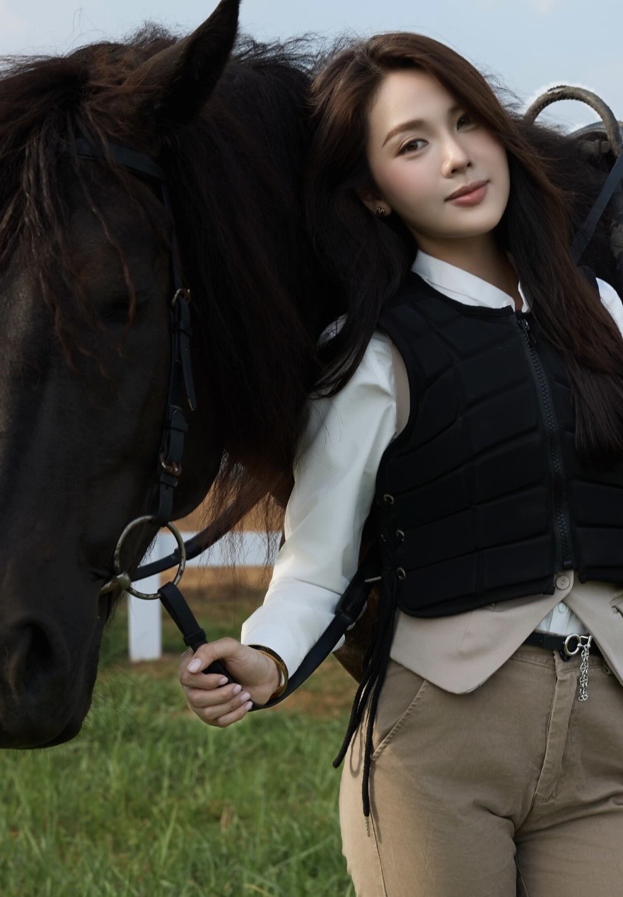 Đứng hình trước màn cưỡi ngựa thần sầu của hot girl làng Pick- Ảnh 8.