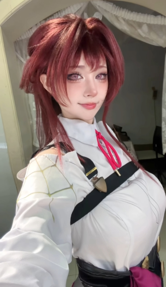 Vừa cosplay, vừa trổ tài "bếp núc", nữ coser khiến CDM thích thú- Ảnh 5.