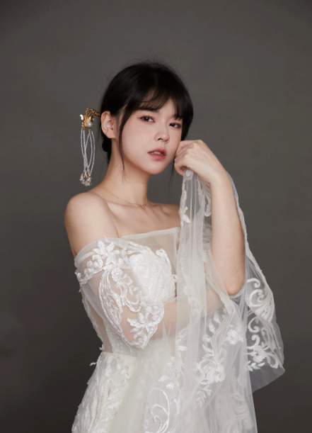 Bị quấy rối qua tin nhắn, nữ game thủ nổi tiếng "cầu cứu" CDM- Ảnh 1.