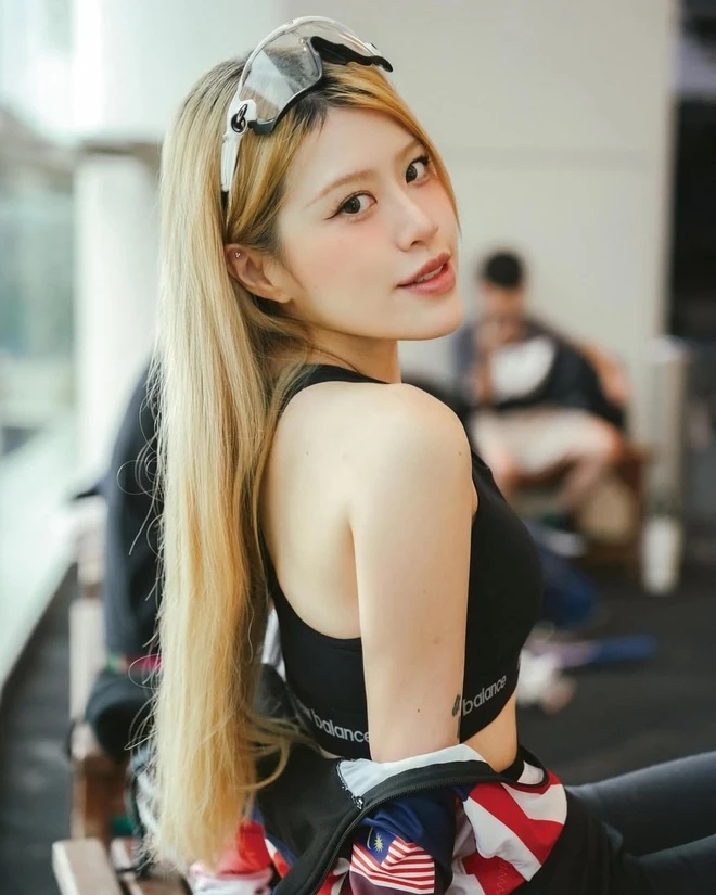 Nữ thần trượt băng nổi tiếng ngồi Grab, dạo phố ở Việt Nam đăng ảnh khắp nơi- Ảnh 3.