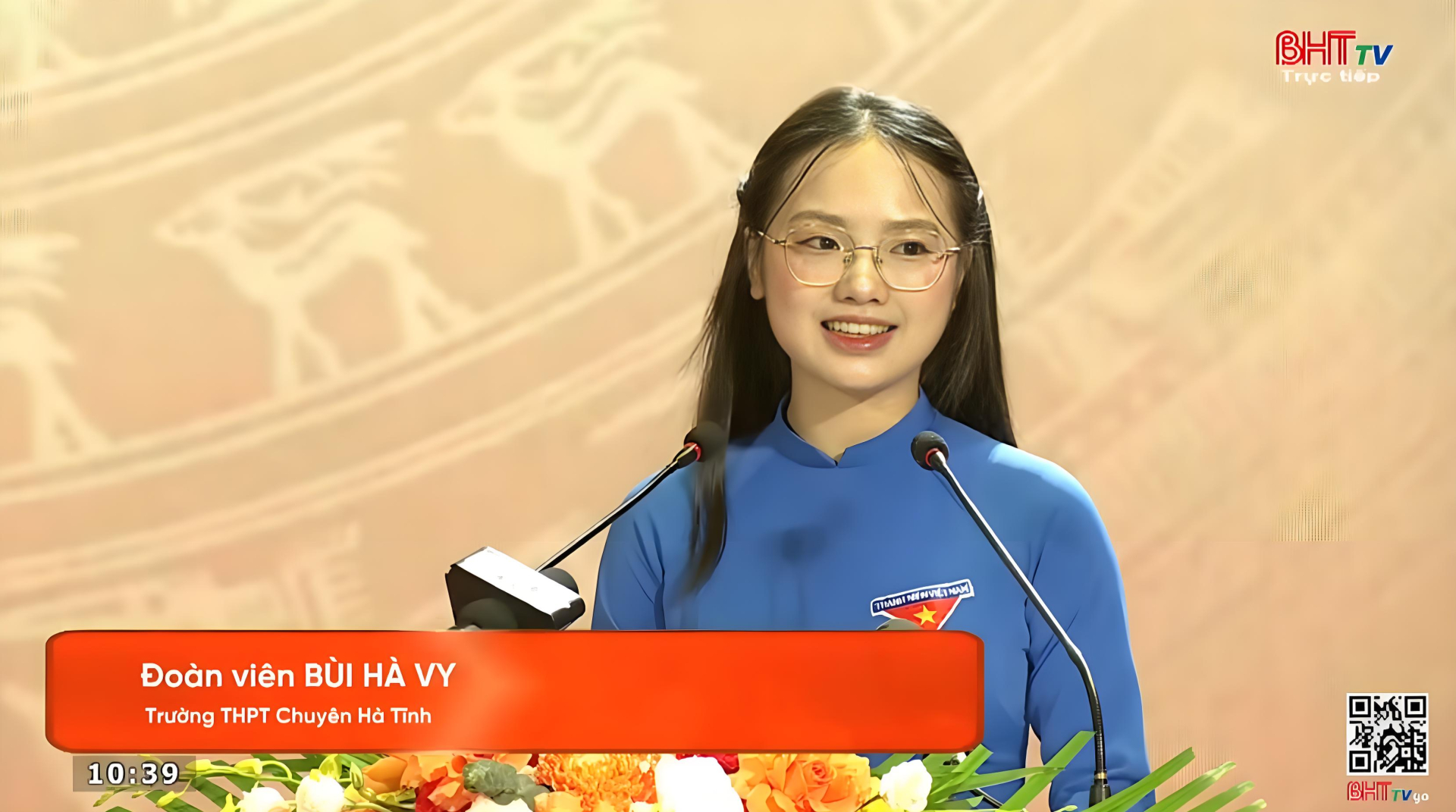 Profile siêu xịn của nữ đoàn viên áo xanh đang HOT nhất MXH: Vừa lên mạng đã va phải "con nhà người ta"!- Ảnh 2.