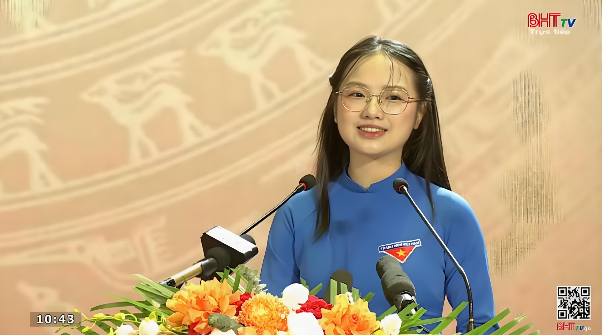 Profile siêu xịn của nữ đoàn viên áo xanh đang HOT nhất MXH: Vừa lên mạng đã va phải "con nhà người ta"!- Ảnh 4.