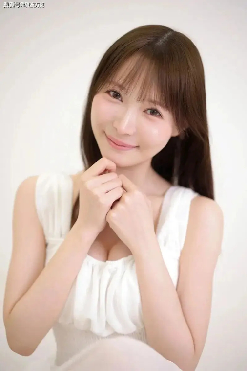 Lại thêm một hot girl tân binh vừa debut, fan bình luận như bước ra từ đồ họa 2D- Ảnh 3.