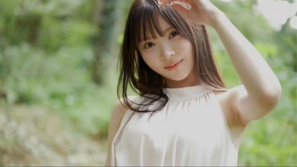 Lại thêm một hot girl tân binh vừa debut, fan bình luận như bước ra từ đồ họa 2D- Ảnh 6.