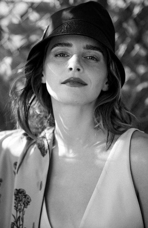 Đóa hồng Anh Emma Watson lột xác ngoạn mục sau 25 năm kể từ Harry Potter- Ảnh 11.