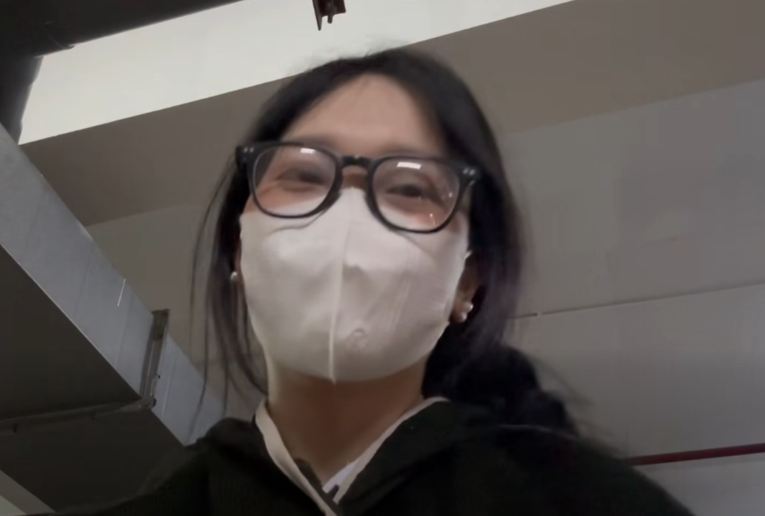 Bắt gặp cô gái chạy Grab, CĐM ngỡ ngàng trước nhan sắc dịu dàng đến khó tin- Ảnh 4.