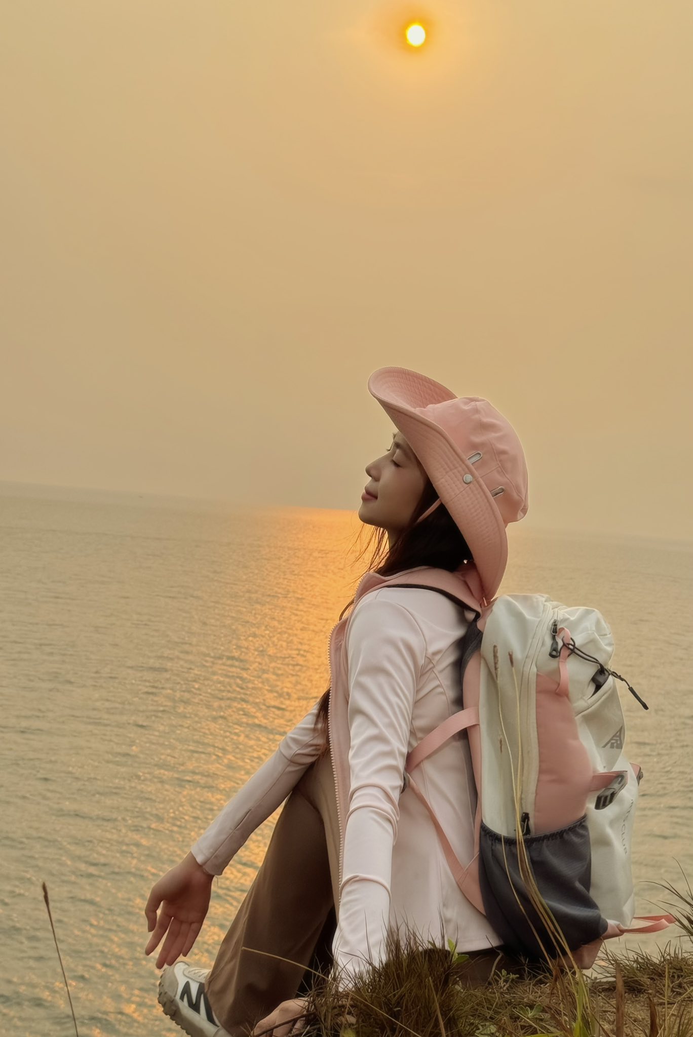 Mê mẩn với bộ ảnh Trekking đẹp như phim của hot girl xinh đẹp- Ảnh 4.