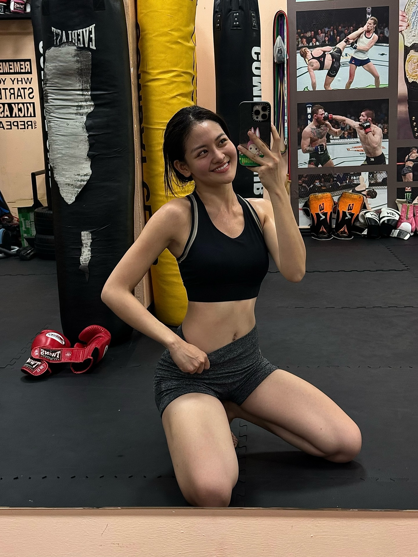 Việt Nam mới có một bóng lưng cực phẩm, lướt qua rất giống nữ chính tài phiệt trong phim ngôn tình- Ảnh 9.