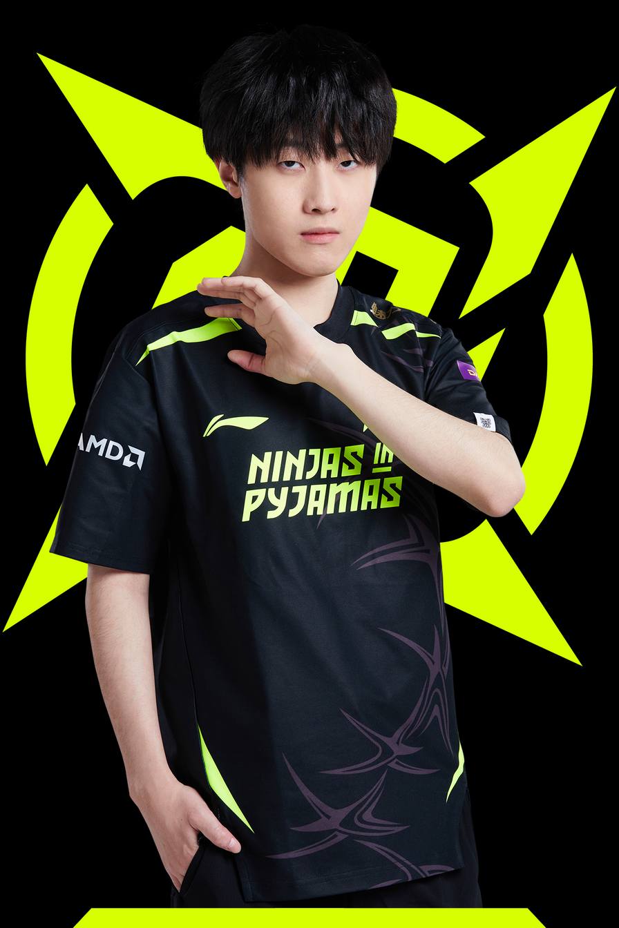 Tuyển thủ LMHT có hóa thành gái xinh cực mượt khiến đồng đội cũng nhầm lẫn- Ảnh 1.