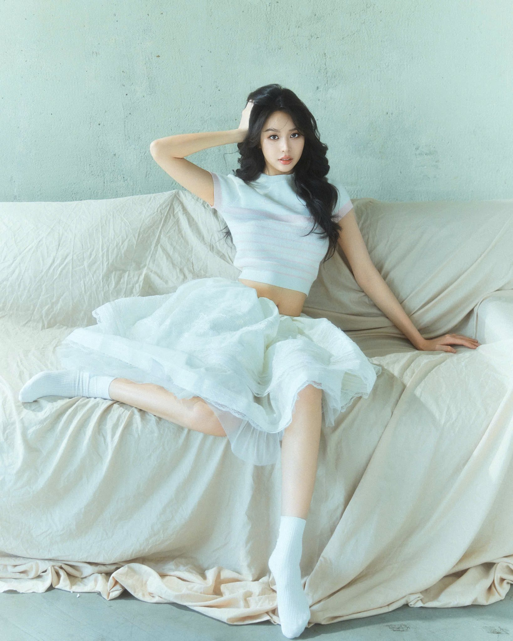 Nàng hậu 2K2 hóa nàng thơ trong bộ ảnh mới: Nhan sắc ngọt ngào thế này ai mà chịu cho nổi- Ảnh 3.