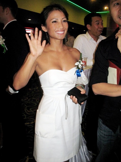 "Người yêu Johnny Trí Nguyễn": Kém nam diễn viên 24 tuổi, được báo Trung ca ngợi là nữ thần- Ảnh 2.