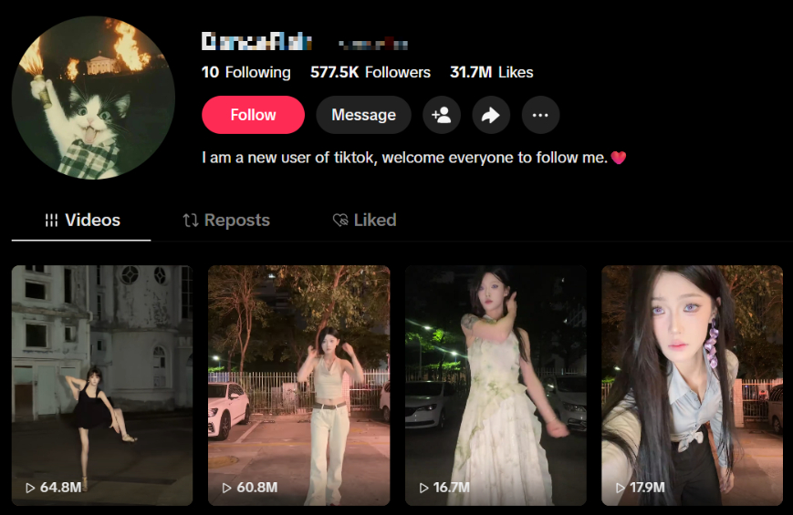 Nhảy nhót "ố dề" giữa phố, hot girl hút hơn 60 triệu view với loạt video "độc lạ" không giống ai- Ảnh 5.