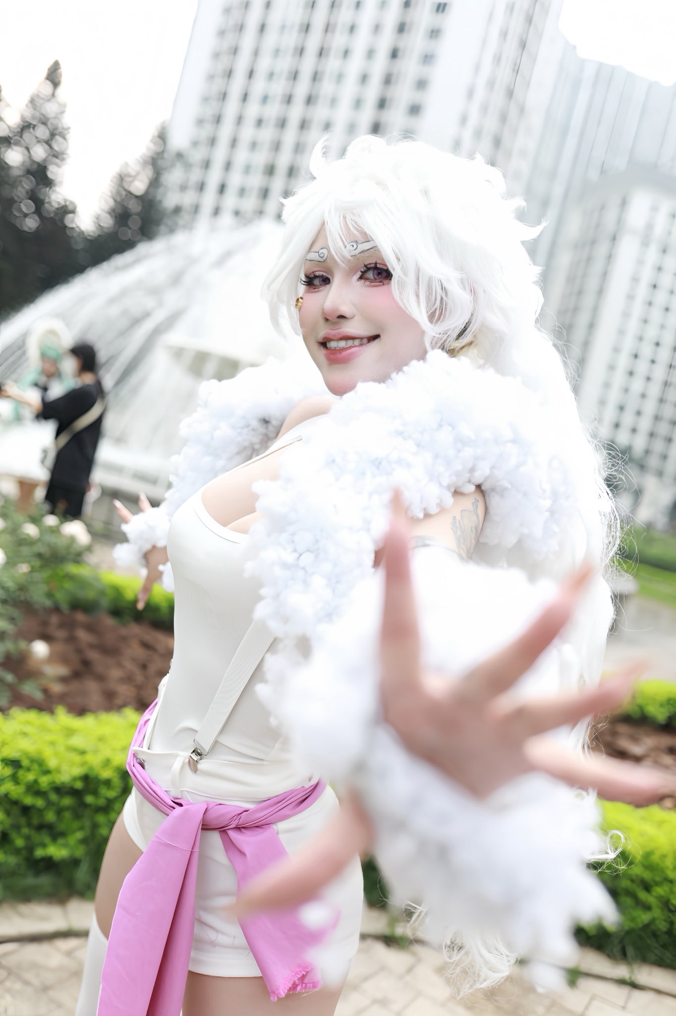 "Phá tan" nguyên tác, nữ coser này vẫn khiến anh em game thủ phải mê mệt- Ảnh 2.