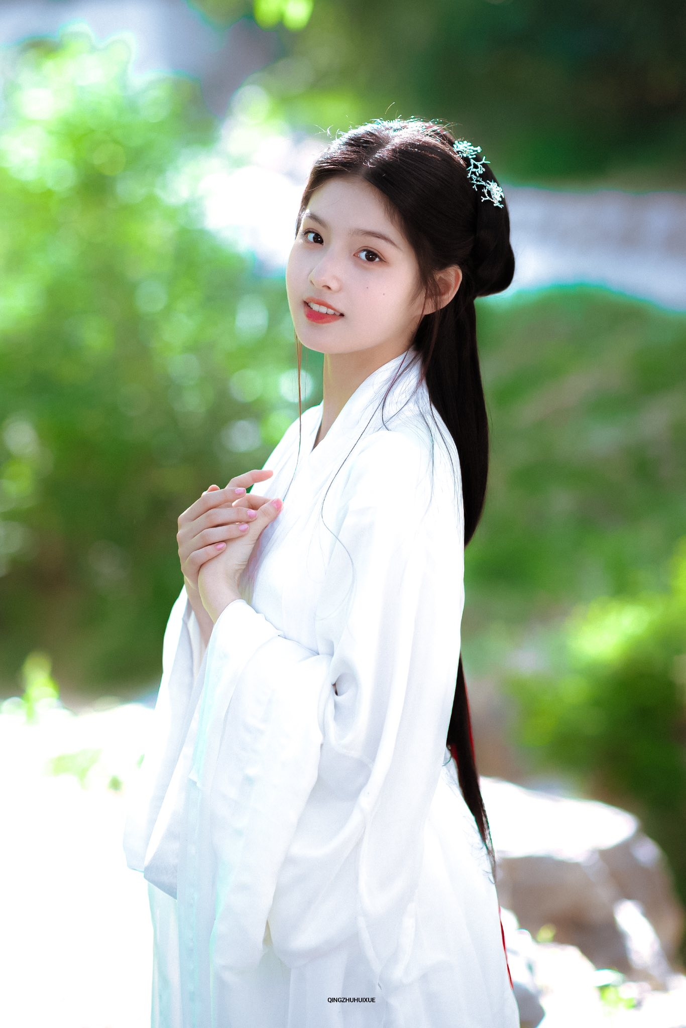 Mới có một Tiểu Long Nữ bớt 7 phần lạnh lùng, thêm 3 phần dịu ngọt: Mỹ nhân cổ trang trời sinh, 17 tuổi chạm đỉnh nhan sắc- Ảnh 3.