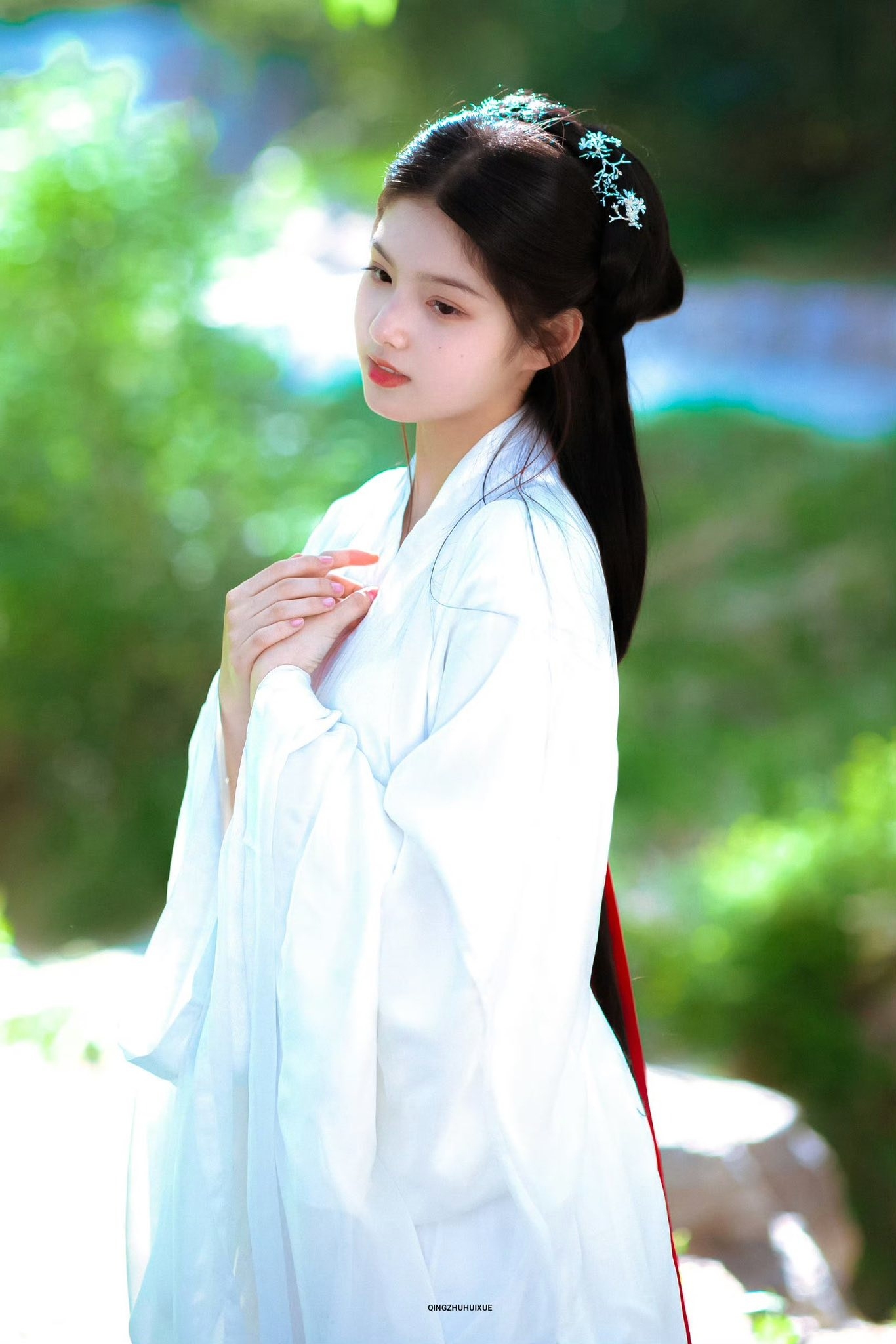 Mới có một Tiểu Long Nữ bớt 7 phần lạnh lùng, thêm 3 phần dịu ngọt: Mỹ nhân cổ trang trời sinh, 17 tuổi chạm đỉnh nhan sắc- Ảnh 4.