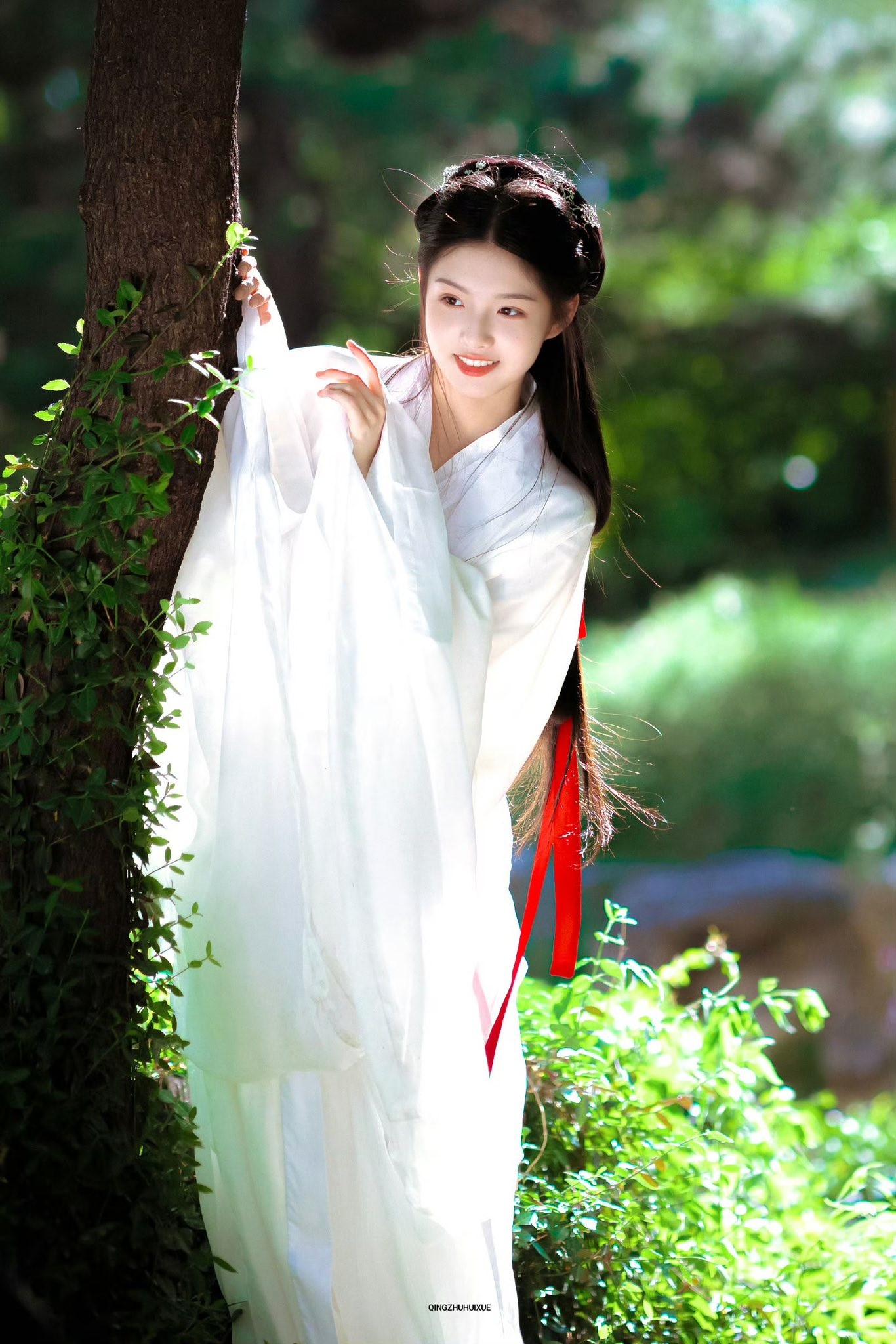 Mới có một Tiểu Long Nữ bớt 7 phần lạnh lùng, thêm 3 phần dịu ngọt: Mỹ nhân cổ trang trời sinh, 17 tuổi chạm đỉnh nhan sắc- Ảnh 1.