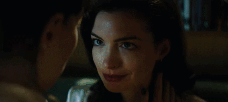 Mở mắt đúng cách thấy là thấy Anne Hathaway hôn Dakota Johnson, đóng chung phim 18+ thì ai làm lại 2 chị?- Ảnh 3.