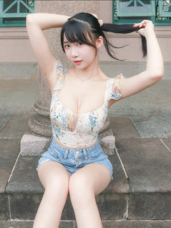 Tự tay phát triển dự án hot girl AI, nữ kỹ sư xinh đẹp bất ngờ nổi như cồn, nhan sắc khiến cộng đồng mạng trầm trồ- Ảnh 4.