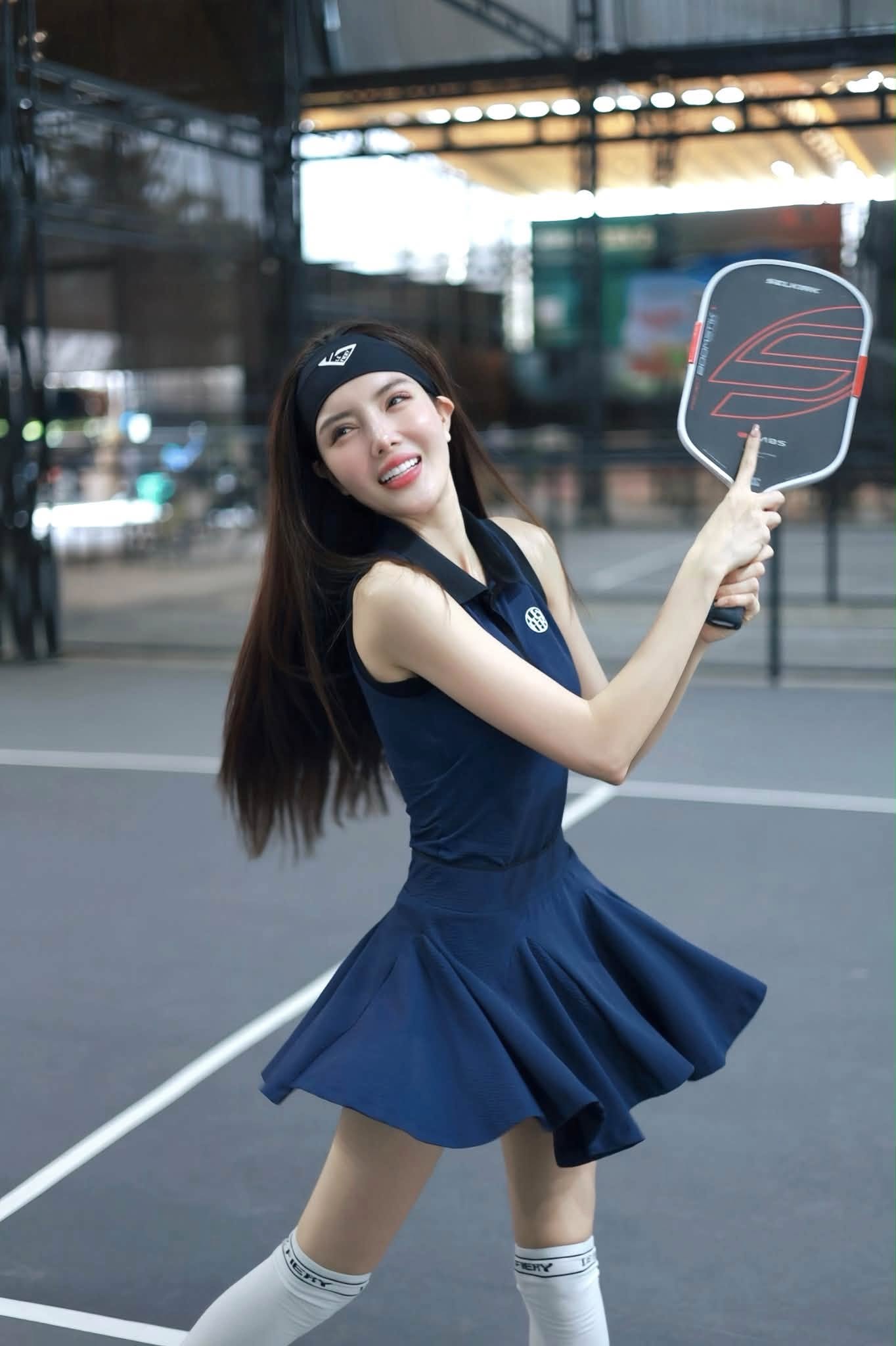 Lily Luta khoe dáng trên sân Pickleball, fan ngỡ ngàng "dụi mắt" nhận không ra- Ảnh 2.